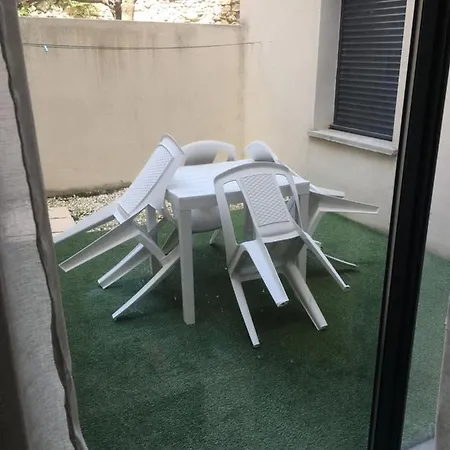 Apartment 4 Couchages Centre Ville Narbonne