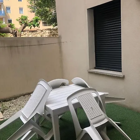 Apartment 4 Couchages Centre Ville Narbonne